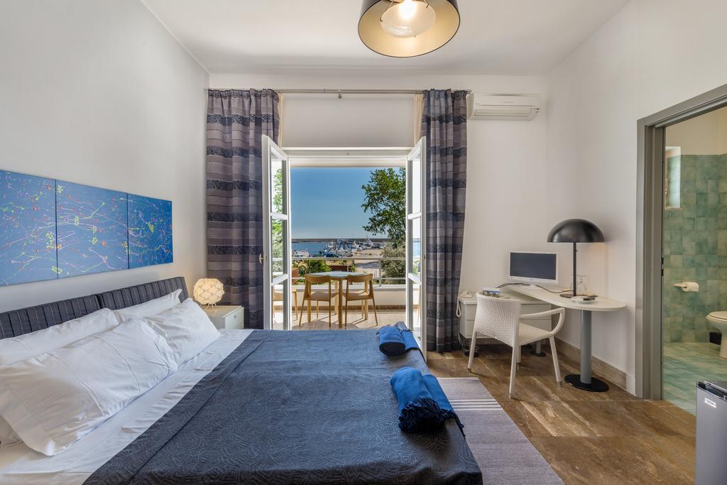 Hotel Residence Hibiscus Ла-Калетта Экстерьер фото